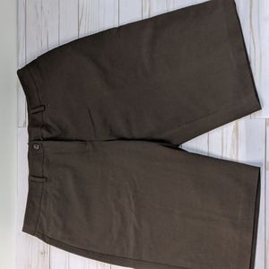 Briggs New York Short Trousers w/ 1 front pocket Brown Size 14